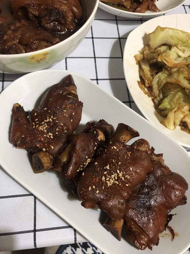 巨香烤猪蹄