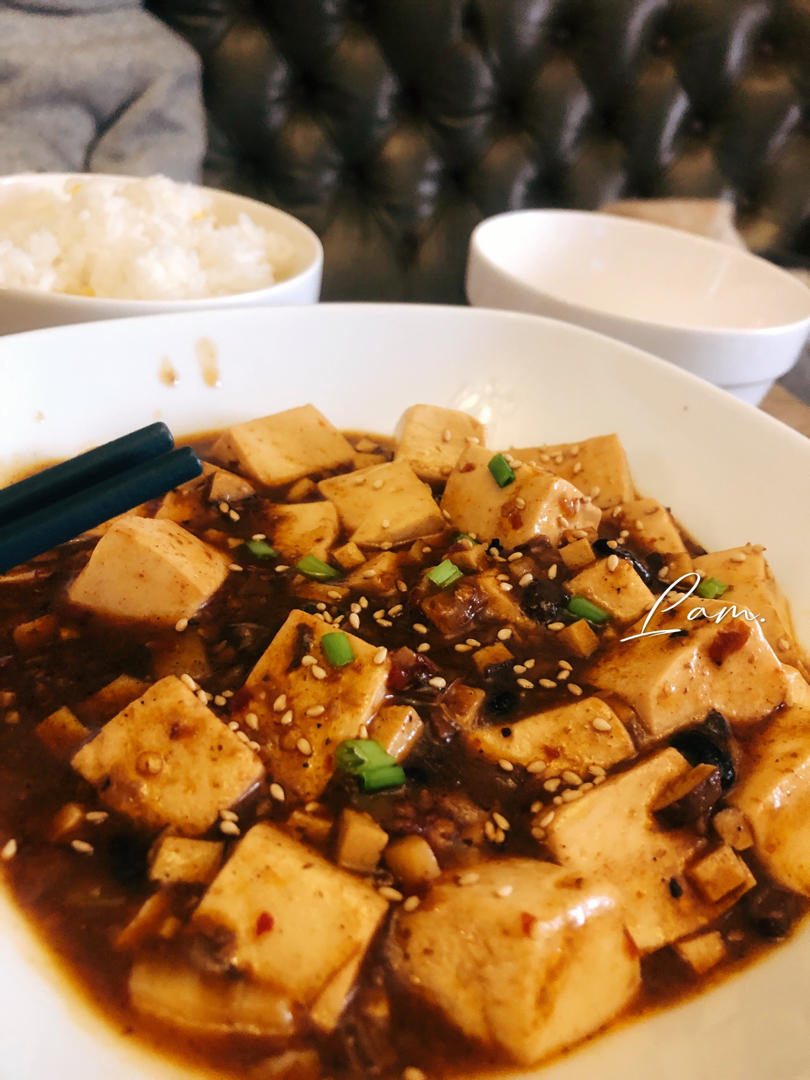 麻婆豆腐（嫩豆腐、肉末、豆瓣酱、花椒粉、蒜末）