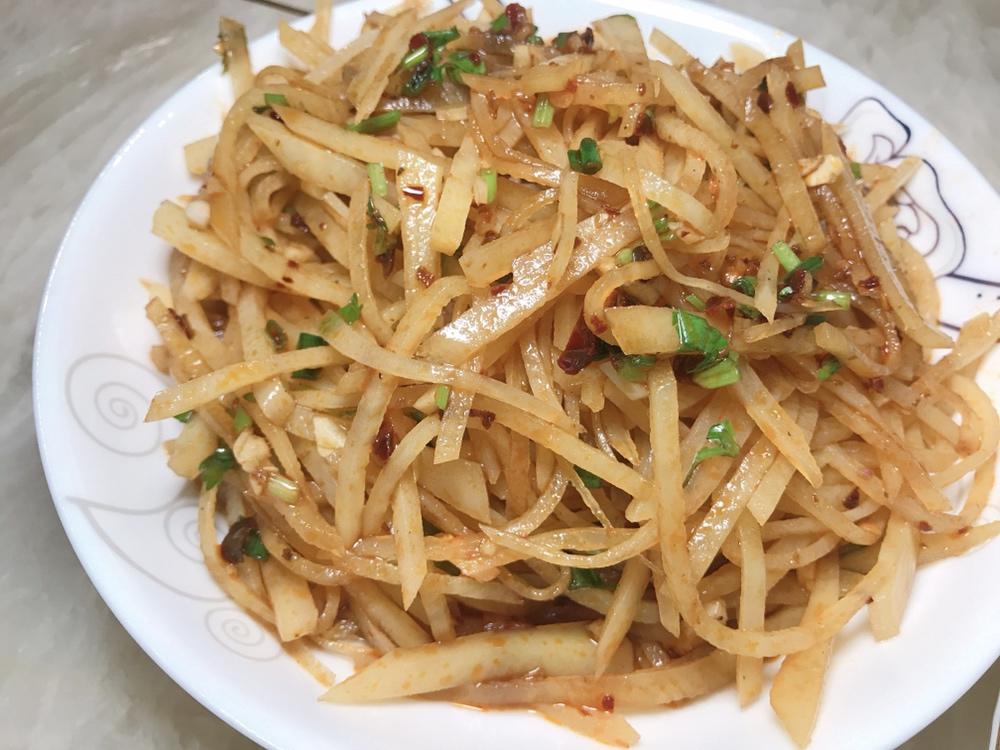 简单快手凉拌（酸辣）土豆丝的家常做法