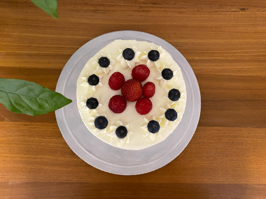 【搬运】极简主义+简约ins风 小清新奶油蛋糕裱花 生日蛋糕造型装饰合集 持续更新