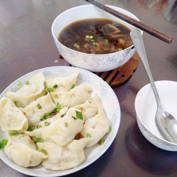 早餐来一锅香脆的生煎饺子