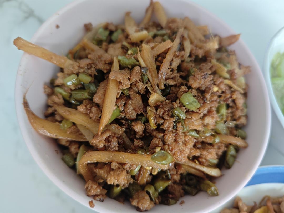 厨师长教你：“酸豆角炒肉末”的家常做法，简单易学，下饭一绝