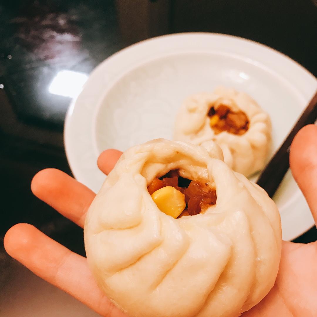 洋葱酱肉丁包子