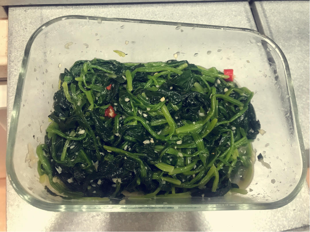 凉拌菠菜