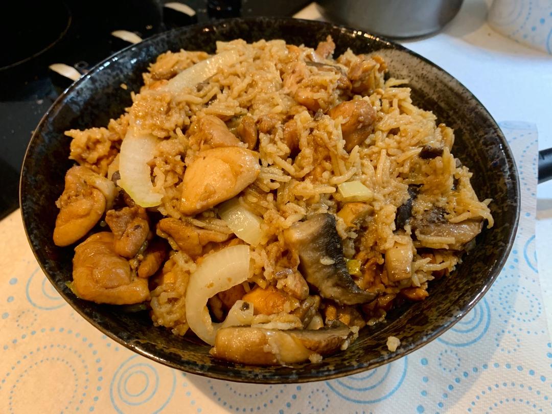 香菇鸡肉饭