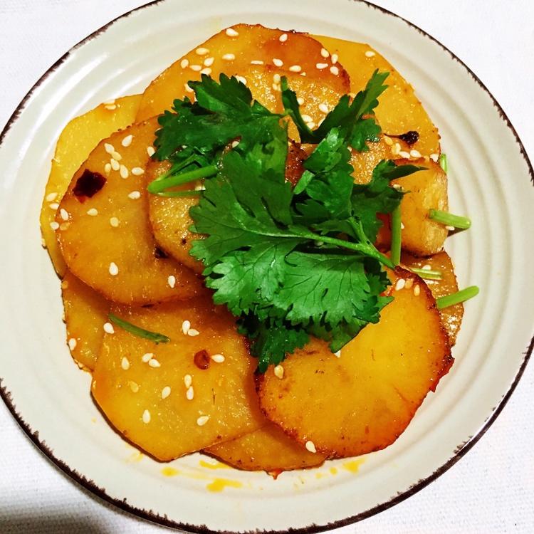 干锅土豆片~好吃到转圈圈！饭店都没我做的好吃