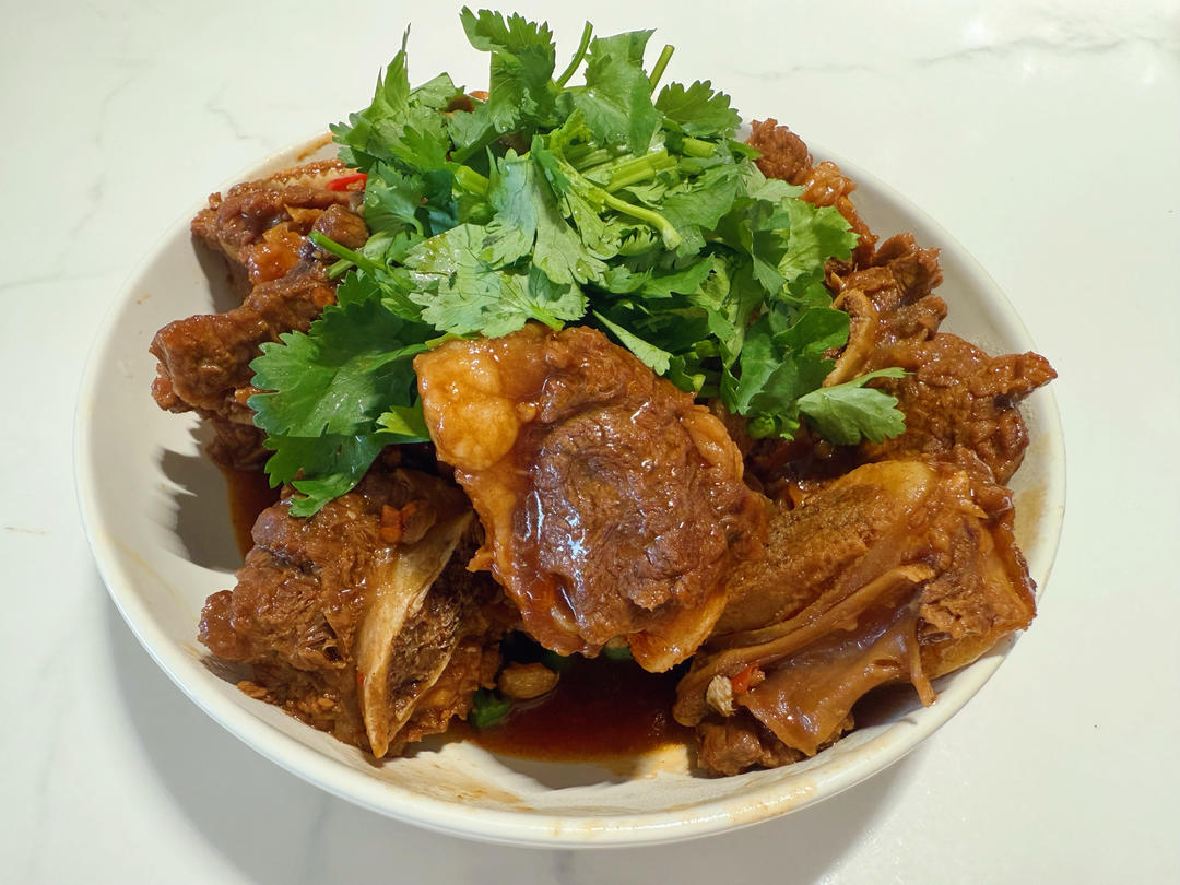 家常红烧牛排骨
