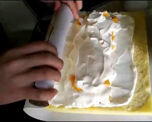棉花蛋糕卷的做法 步骤12