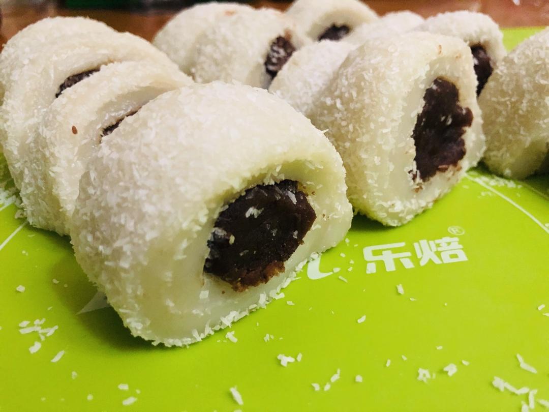 椰蓉豆沙糯米卷