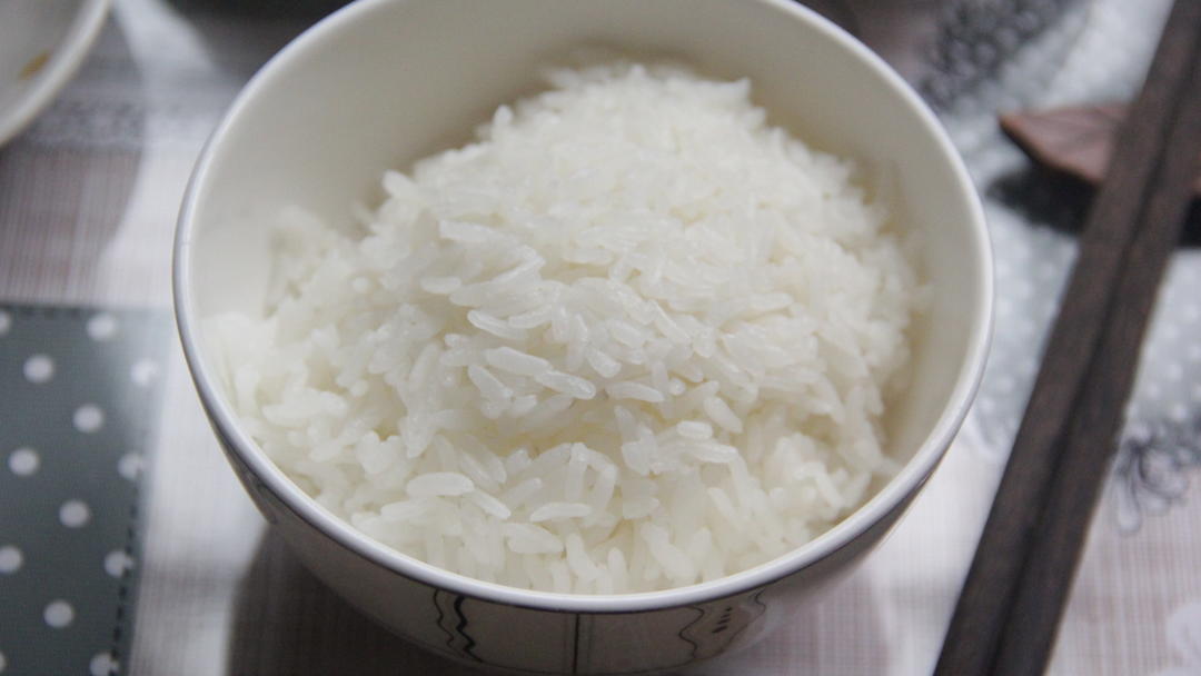 一碗安静的白米饭