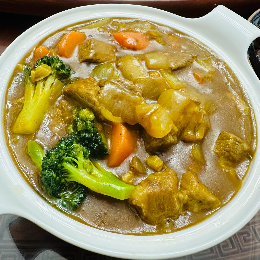 咖喱梅花肉炖土豆