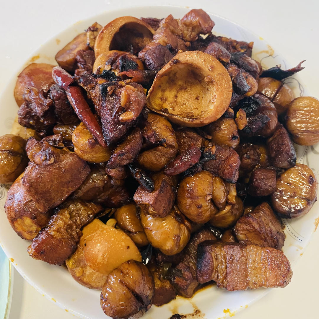 板栗红烧肉