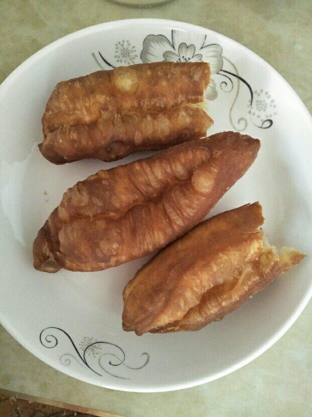 金黄酥脆大油条