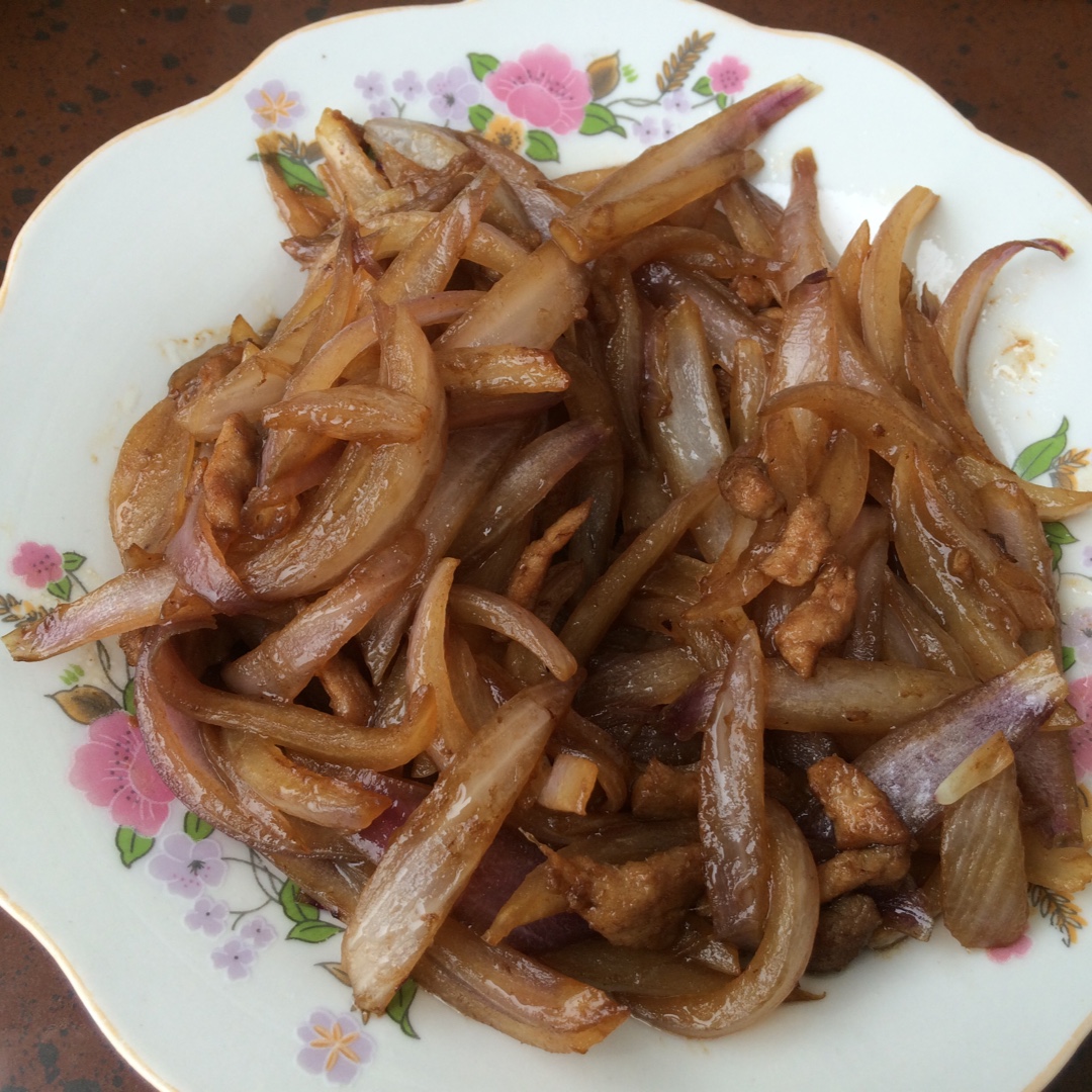 洋葱炒肉