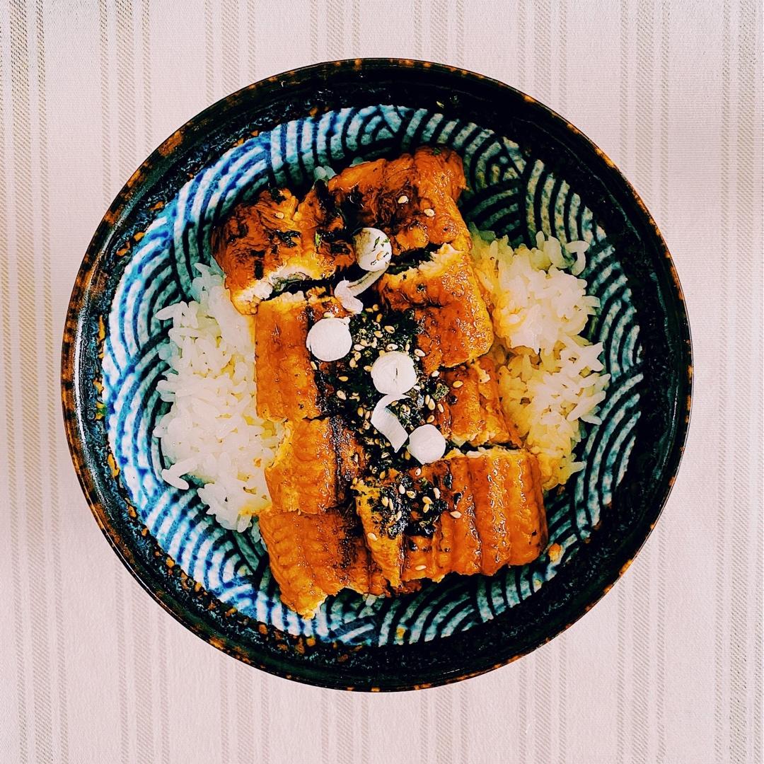 蒲烧鳗鱼饭