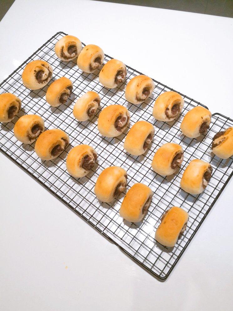 奶香红豆小面包