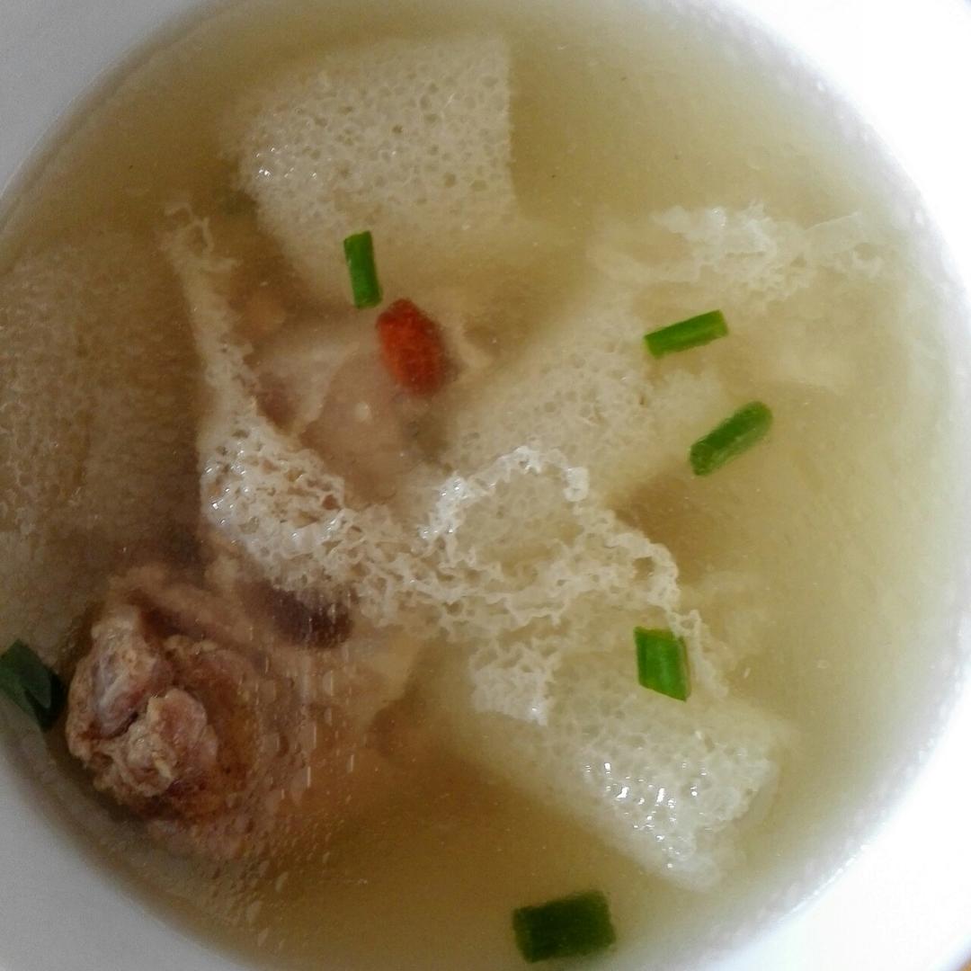 竹荪排骨汤