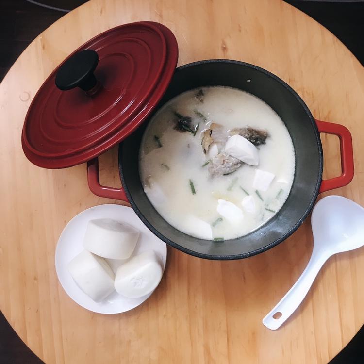 【鲫鱼豆腐汤】