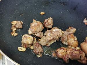 🔥低卡低脂营养全面🔥鸡腿肉炒鲜蔬的做法 步骤5
