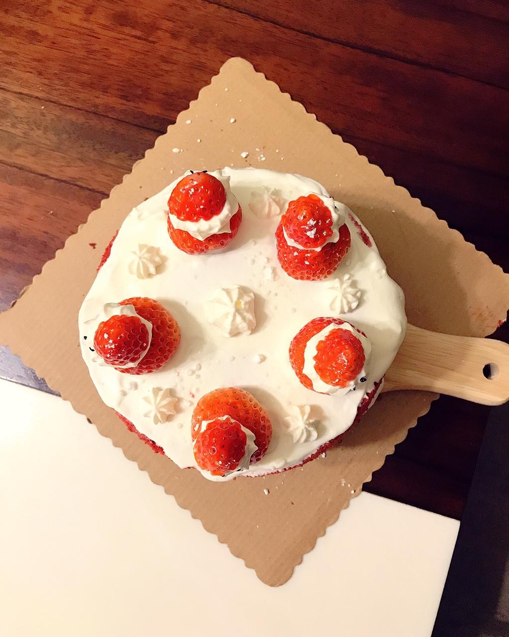 圣诞草莓雪人 红丝绒戚风裸蛋糕