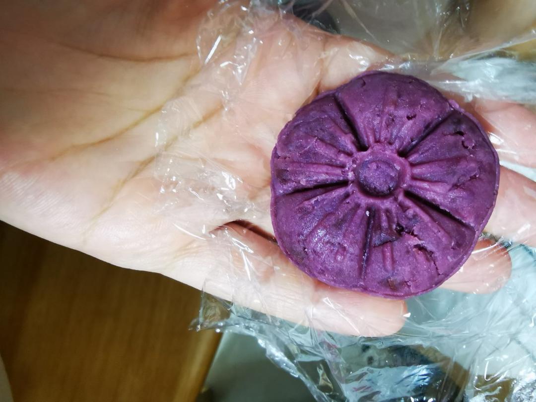 紫薯香芋月饼
