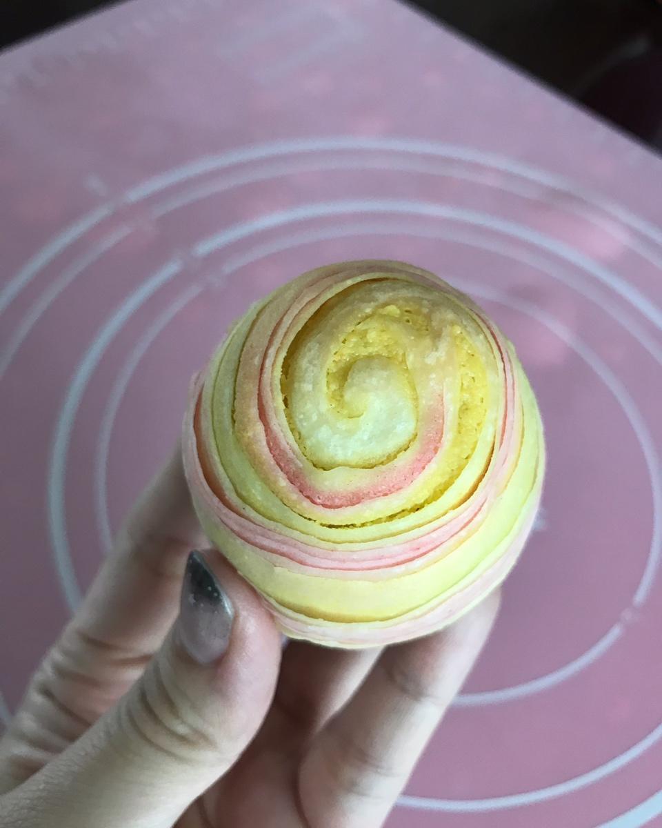 彩虹蛋黄酥（独角兽蛋黄酥）