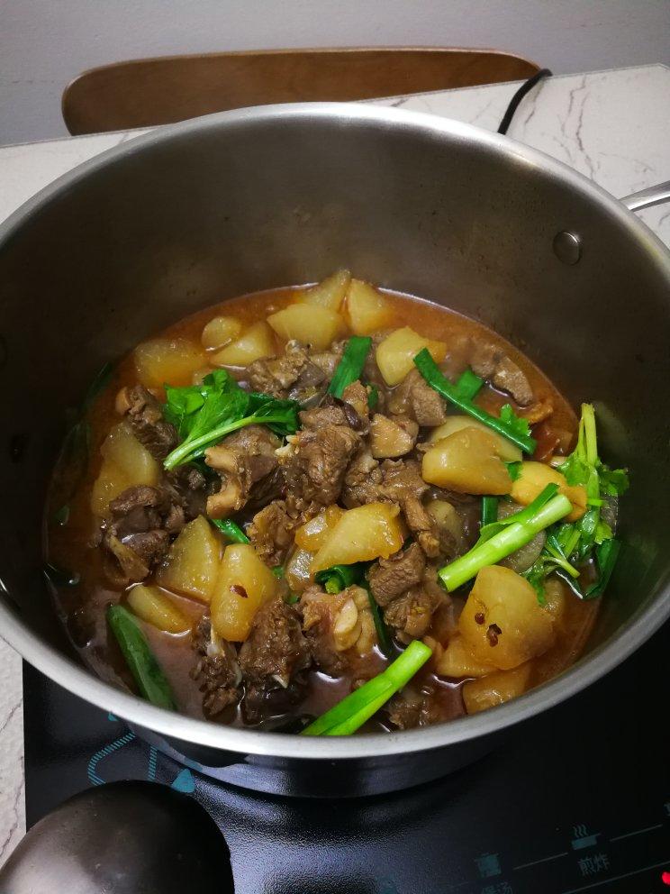羊肉炖白萝卜