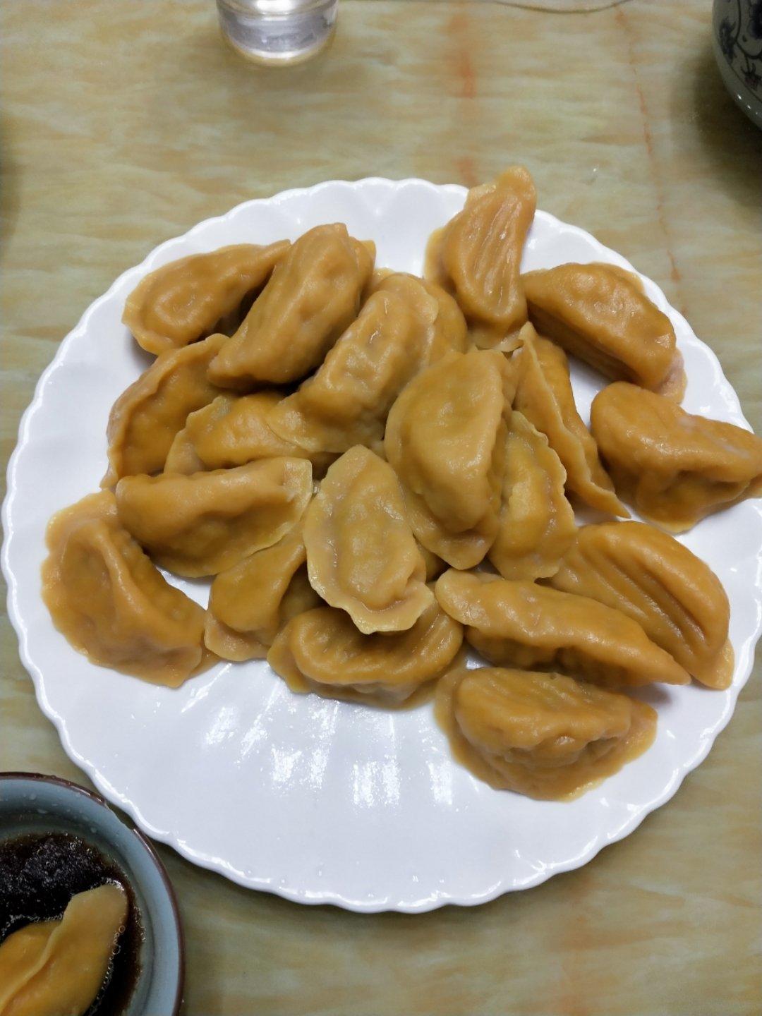 芹菜胡萝卜猪肉水饺