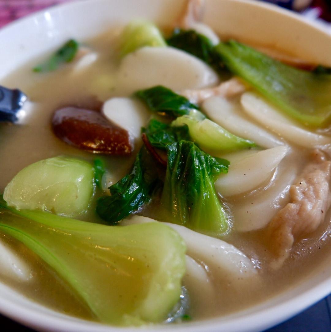 土豆吐痘痘做的家的味道:青菜肉丝年糕汤