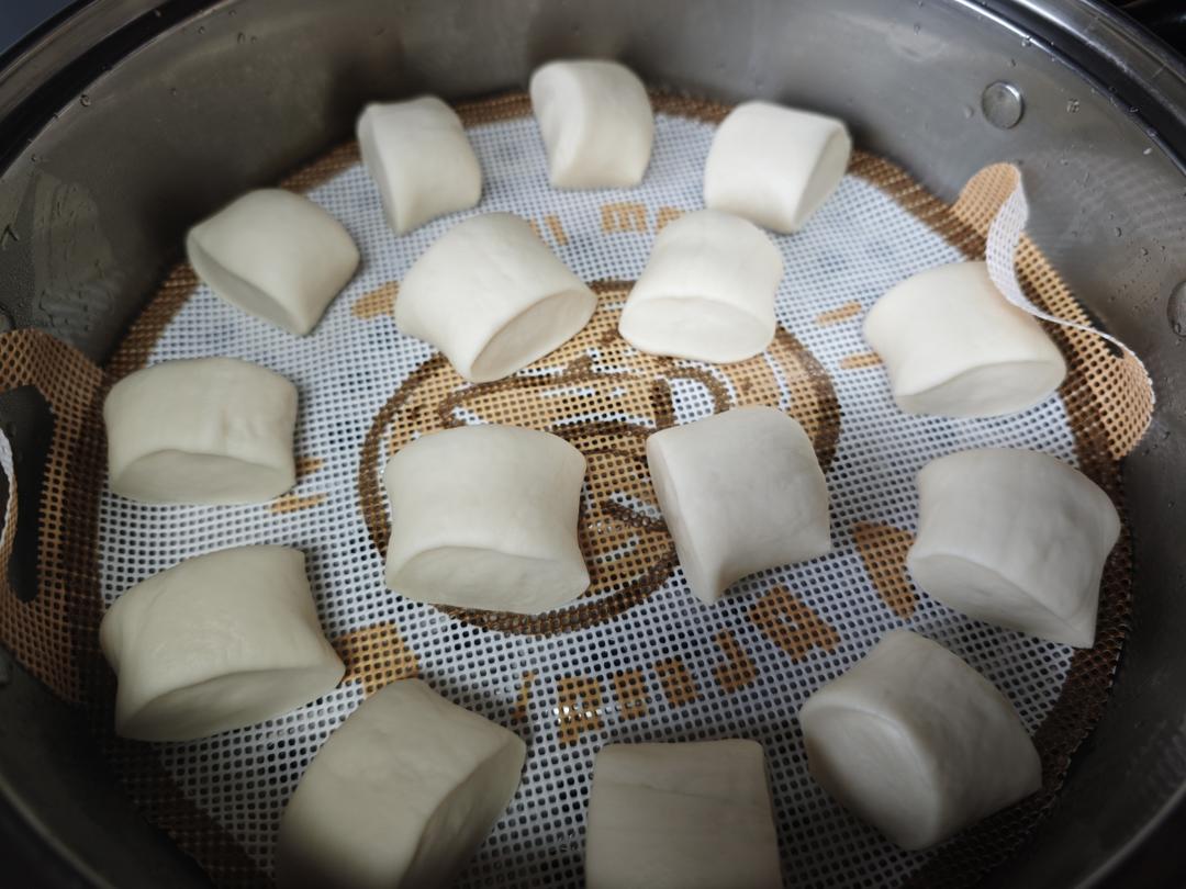 一发奶香小馒头，口感特别好！