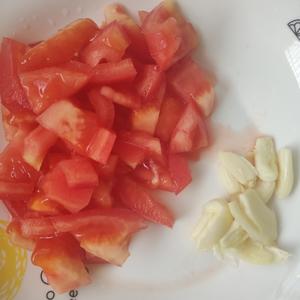 番茄炒花菜的做法 步骤4