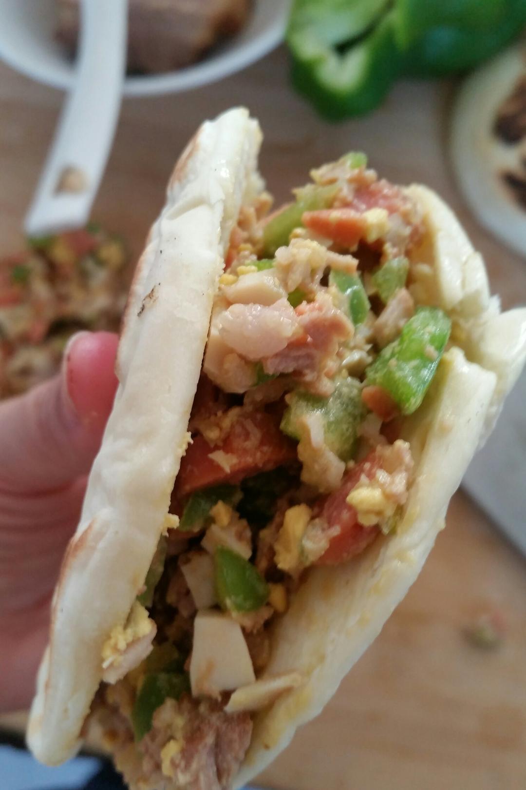 腊汁肉夹馍