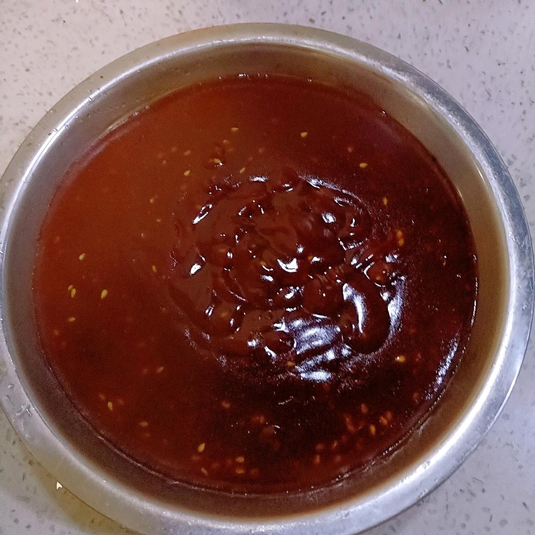 简单又方便的秘制煎饼果子甜面酱