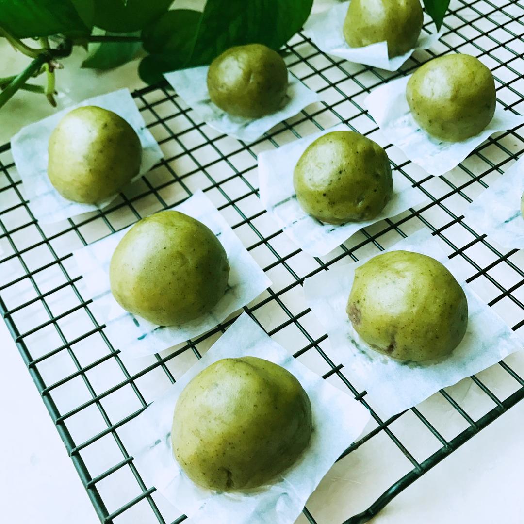 抹茶红豆青团&麦苗汁青团