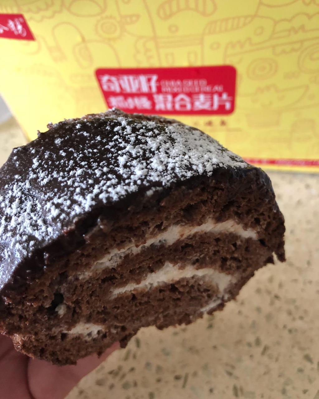 平安夜的餐桌上不能没有树根蛋糕