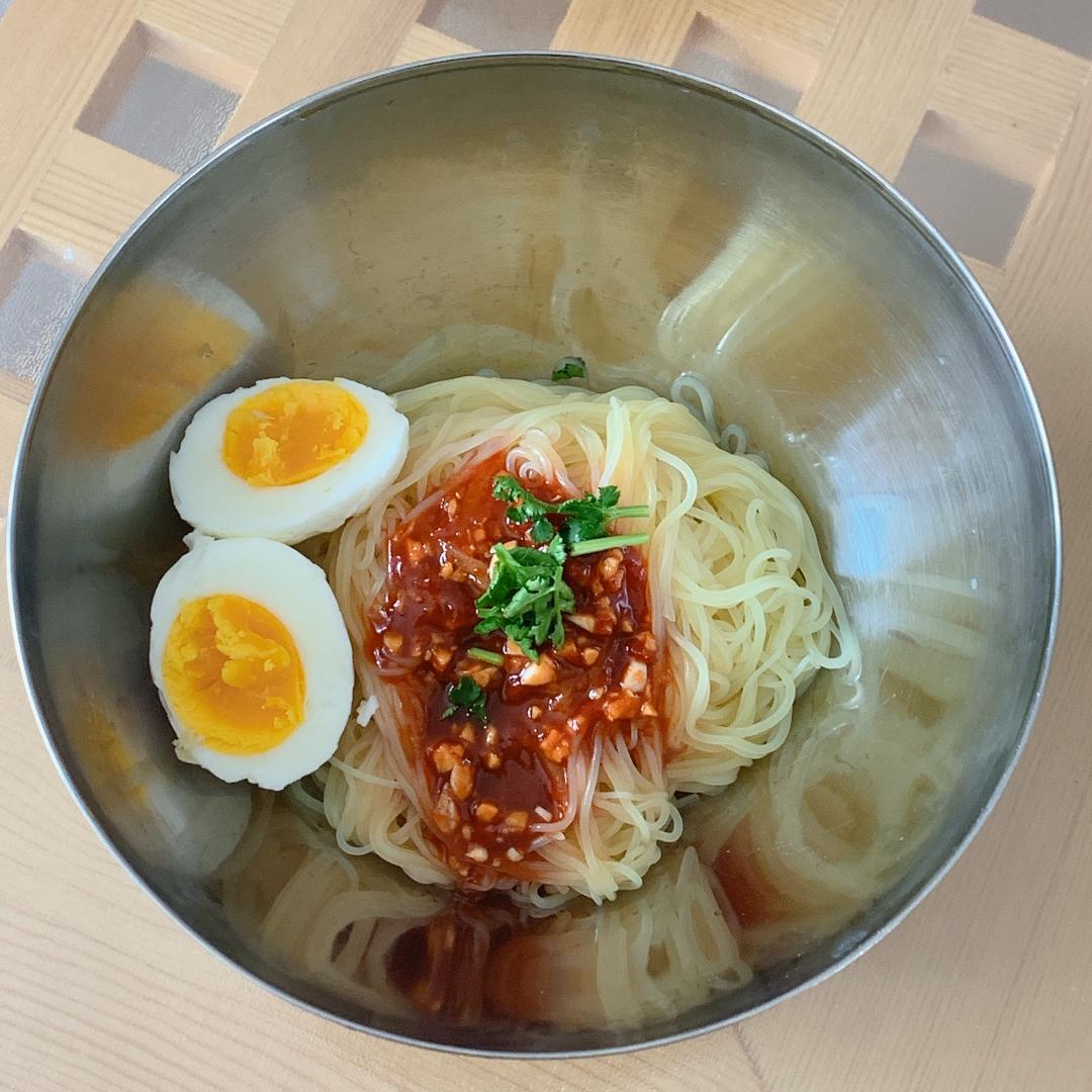 清爽酸辣的韩国拌冷面 韩式凉面 韩式冷面