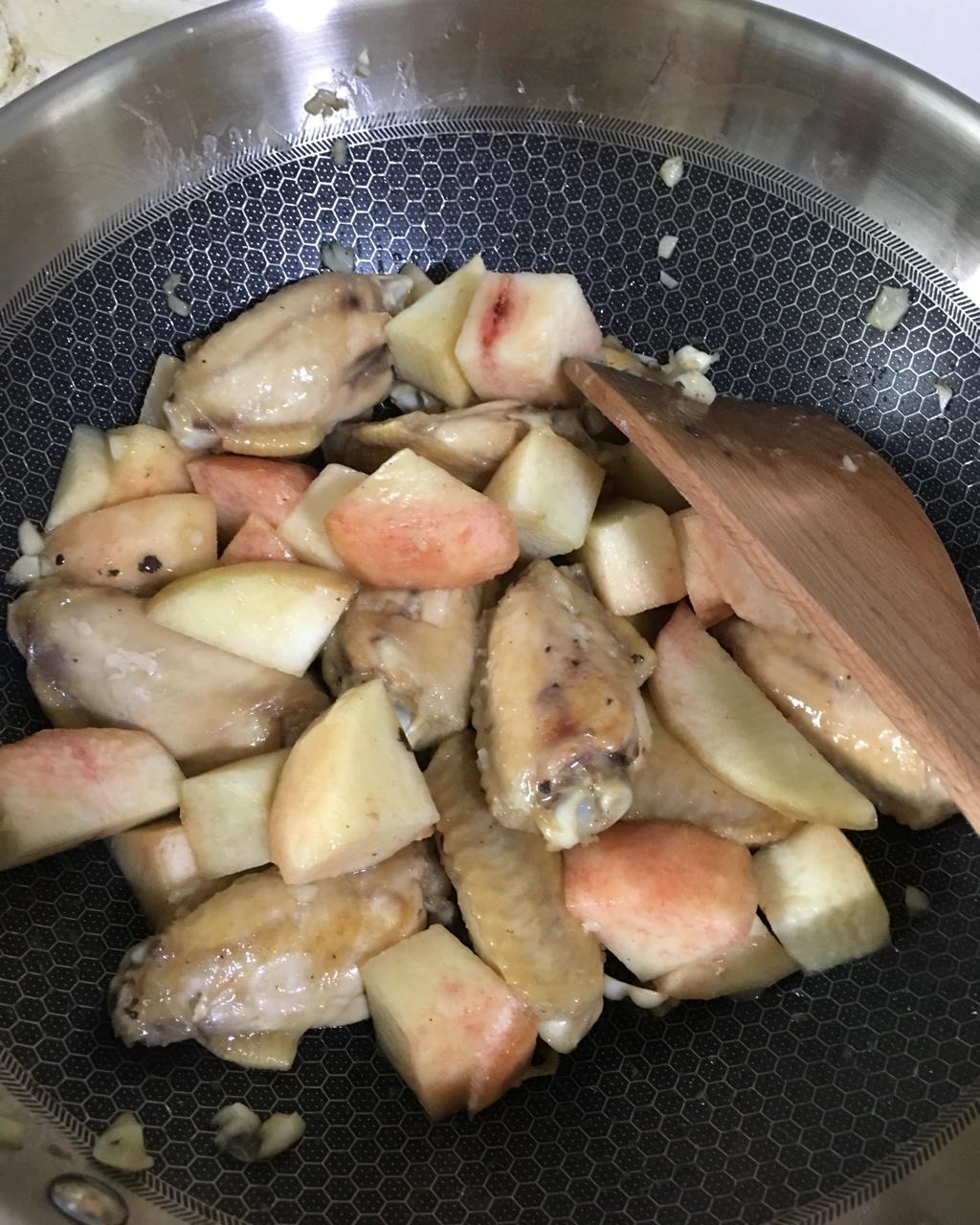 蜜桃焖鸡
