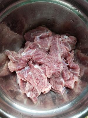 蒜香牛肉蒸土豆的做法 步骤4