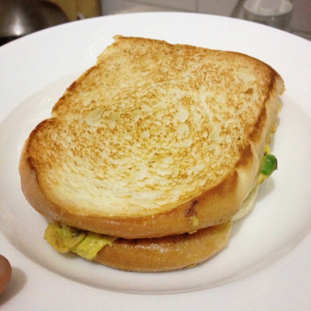 煎鸡蛋吐司
