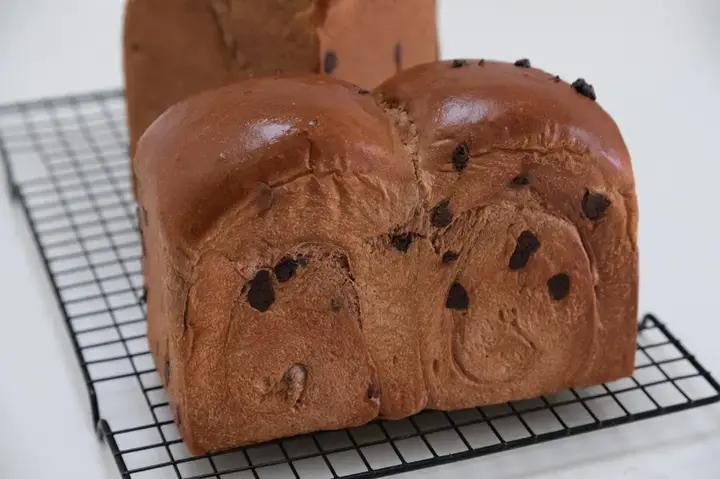 巨~巨好吃的巧克力奶油吐司