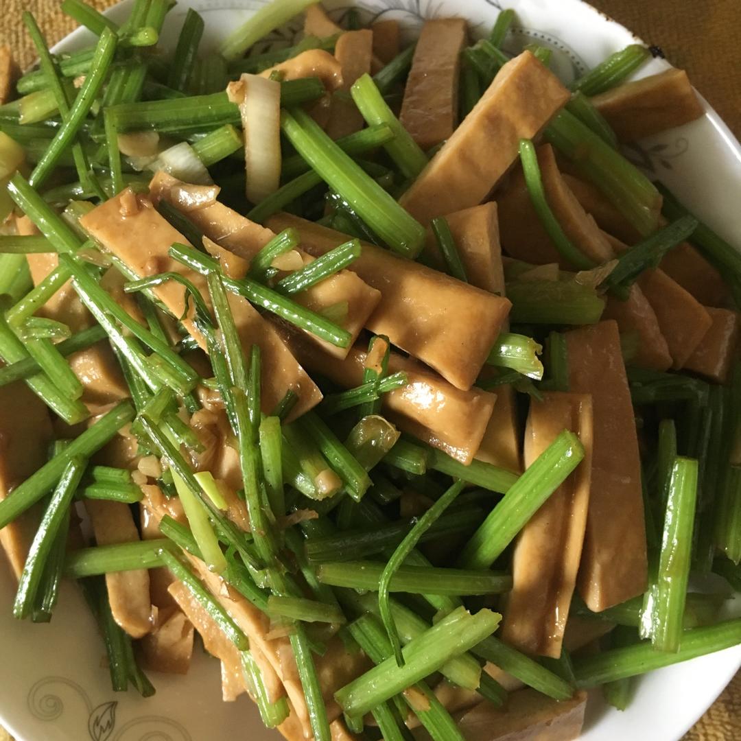 芹菜炒香干