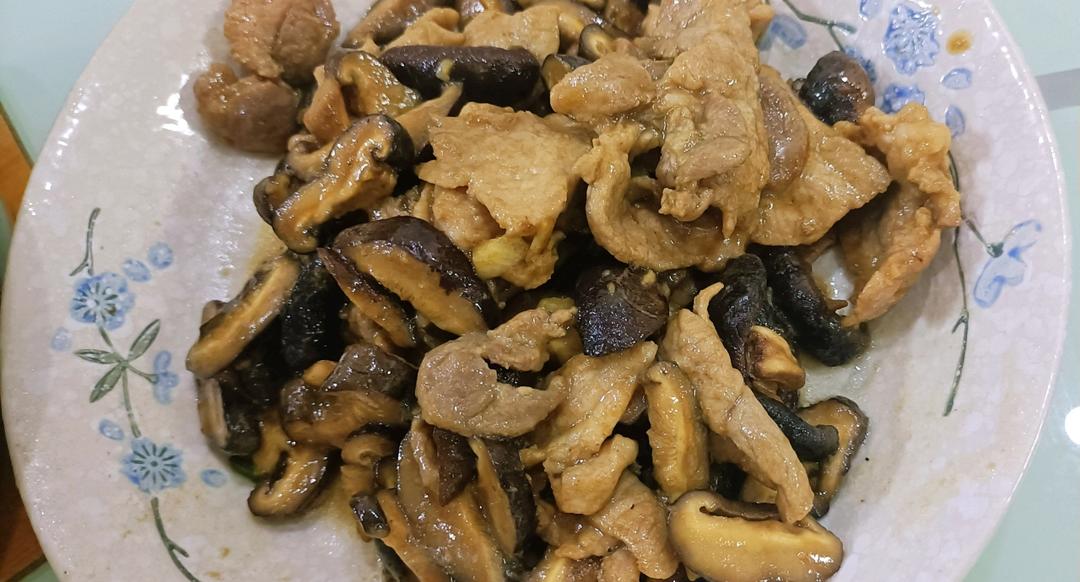 香菇炒肉片