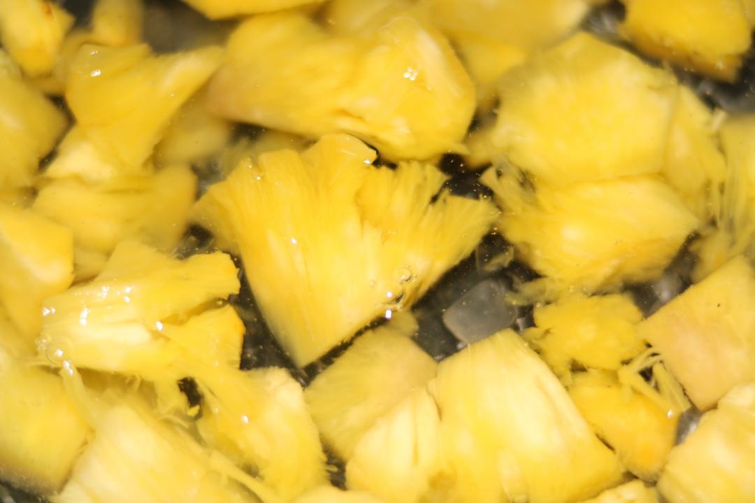 菠萝菠萝，超简单糖水菠萝～菠萝罐头