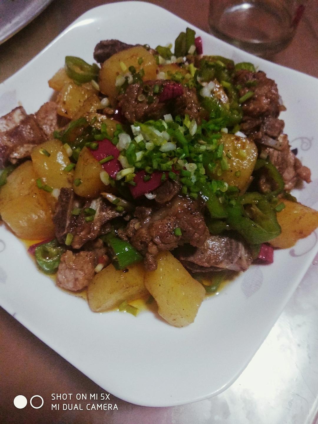 土豆烧排骨
