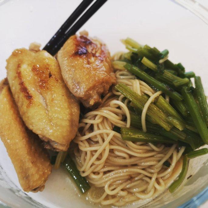 蒜香蚝油鸡翅中