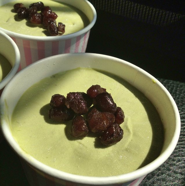 抹茶白巧冰淇淋