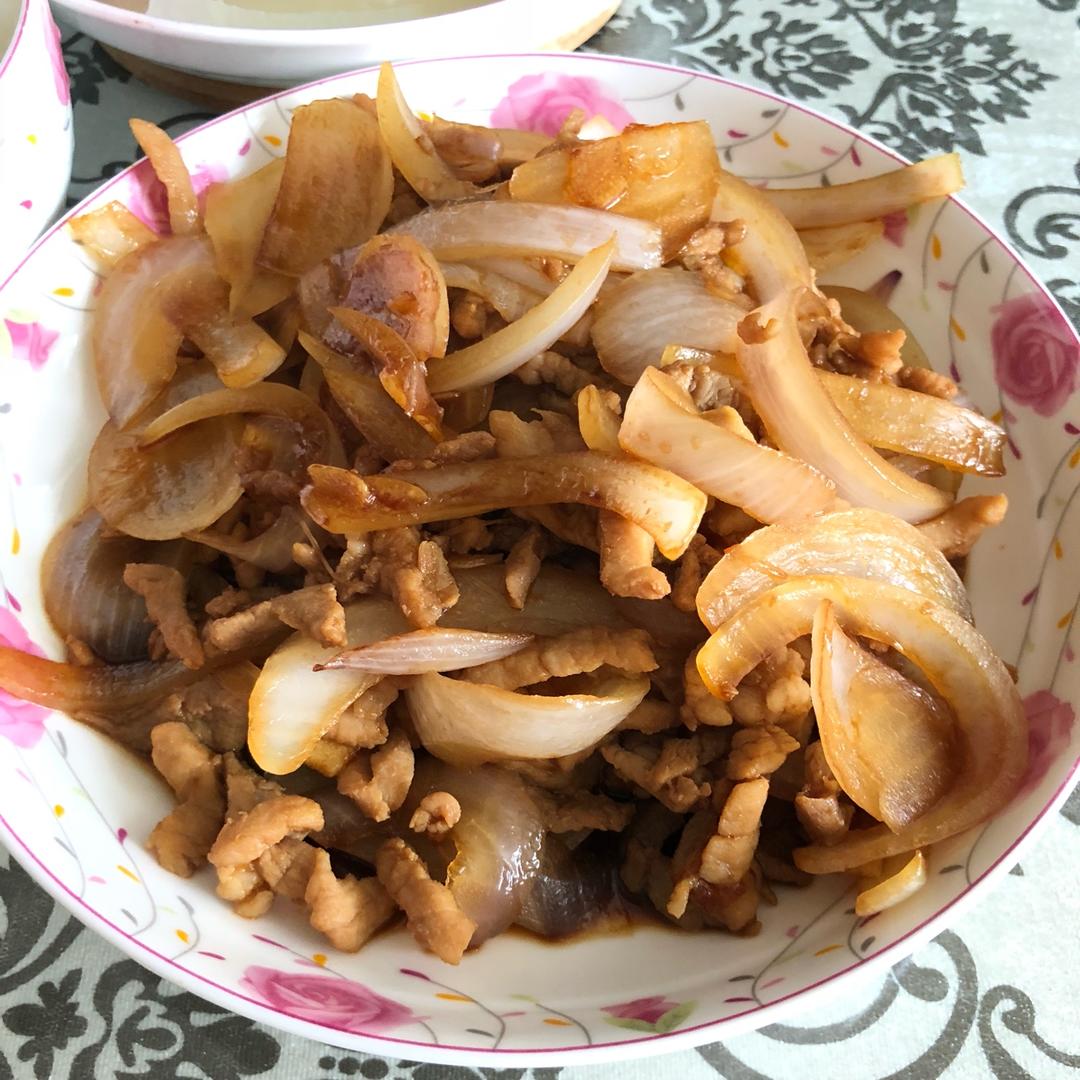 洋葱炒肉
