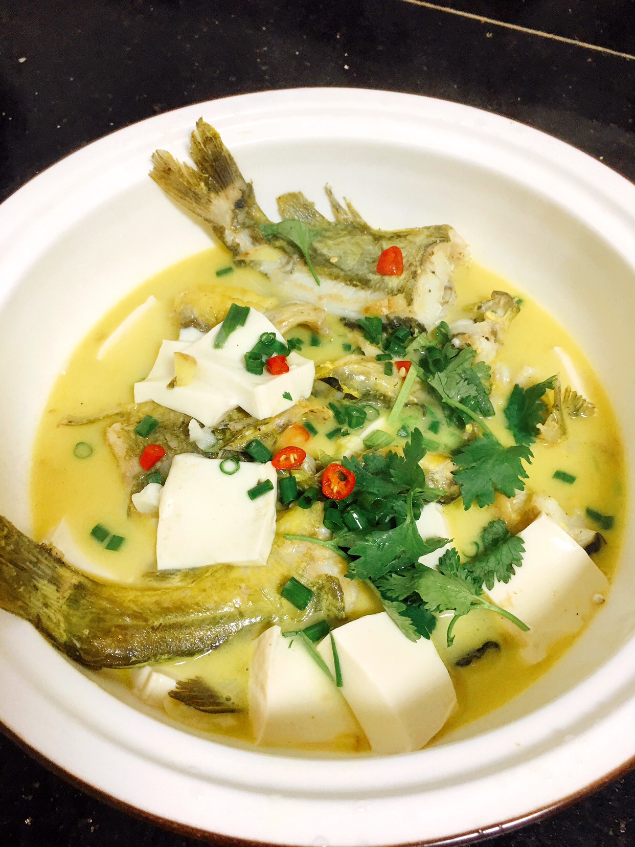 超鲜美的黄骨鱼豆腐汤的做法 步骤8