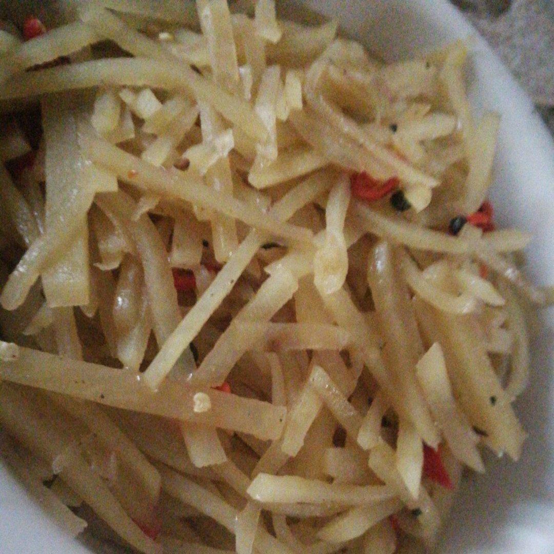 在家也能做出馆子味儿的醋溜/炝炒/酸辣土豆丝（就是那道看似简单，实则步步玄机的土豆丝）
