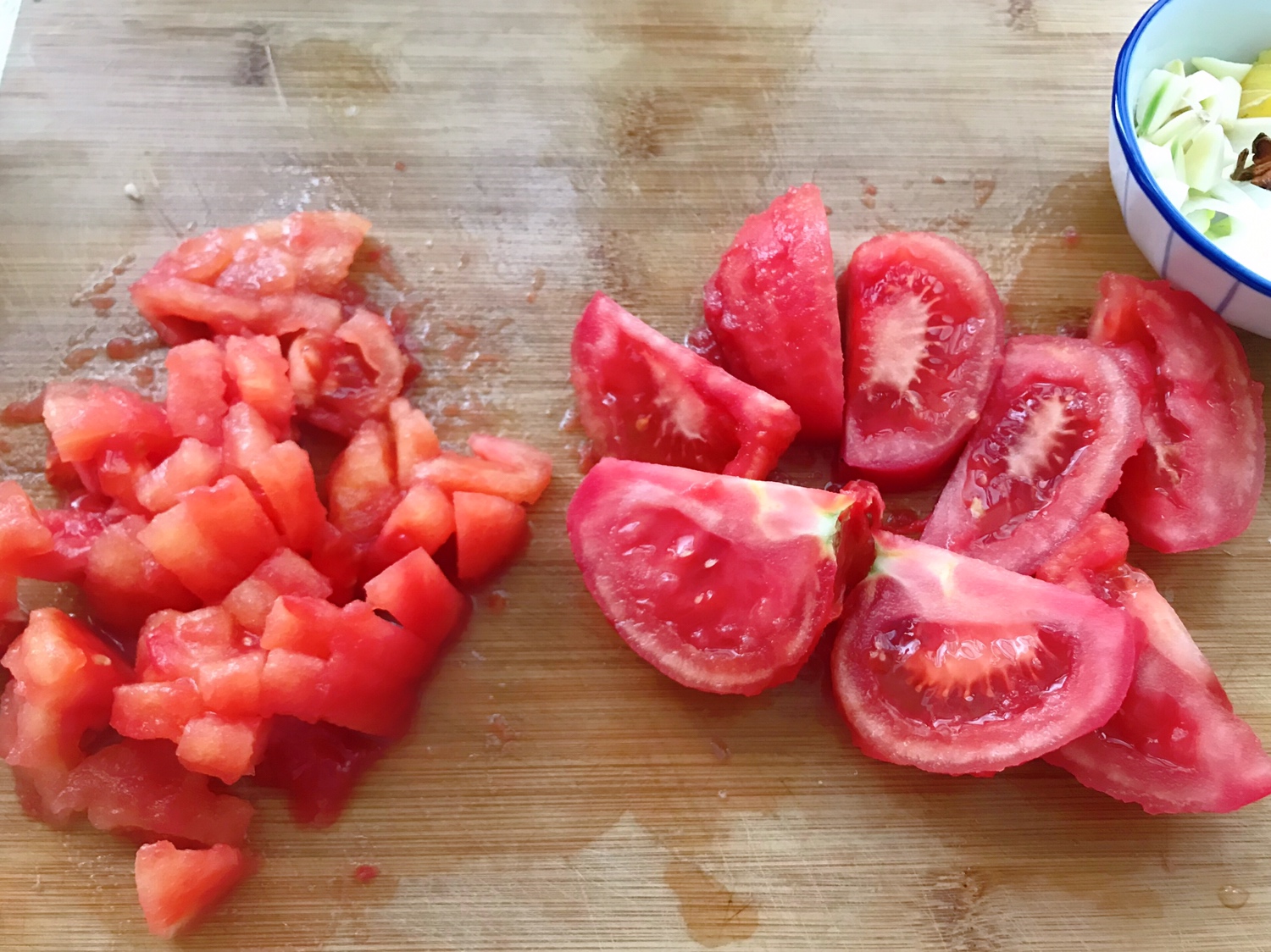酸酸甜甜开胃菜——番茄胡萝卜炖牛肉的做法 步骤5